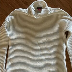 Women’s Vince Camuto White Ribbed Turtleneck Sweater